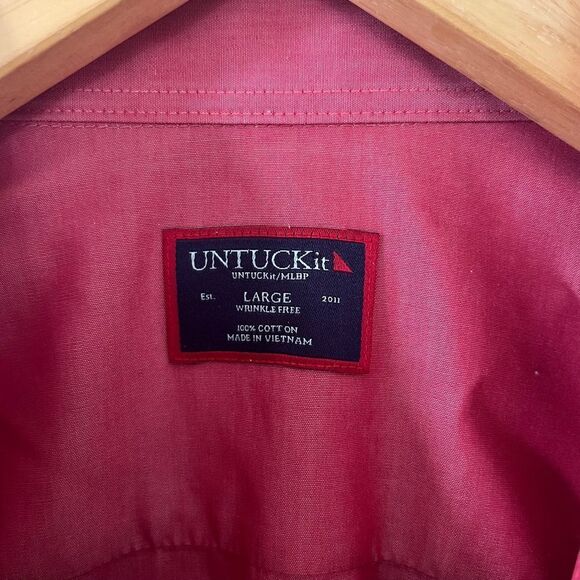 UNTUCKit MLB Series Boston Red Sox Cotton Wrinkle Free Button Down Shirt - Picture 6 of 11